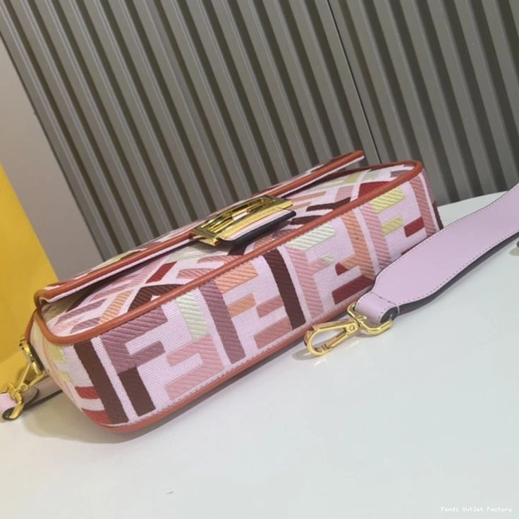 Vintage HOT Multi Baguette Bag FF Canvas Fendi Pink Medium In Motif 0811